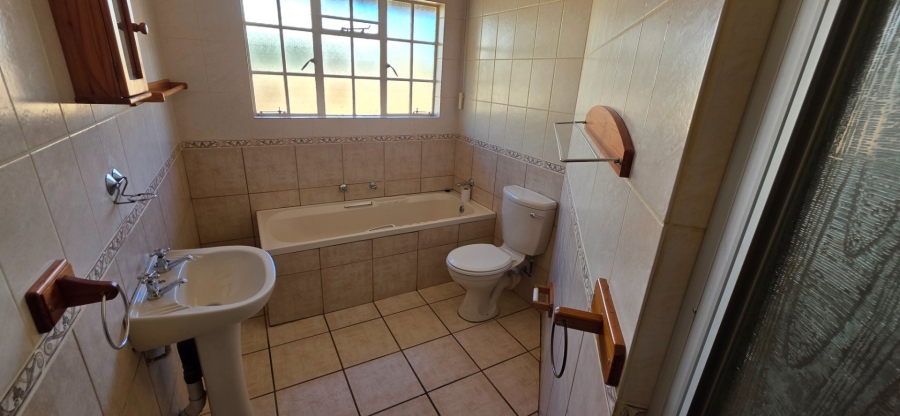 2 Bedroom Property for Sale in Heuwelsig Free State